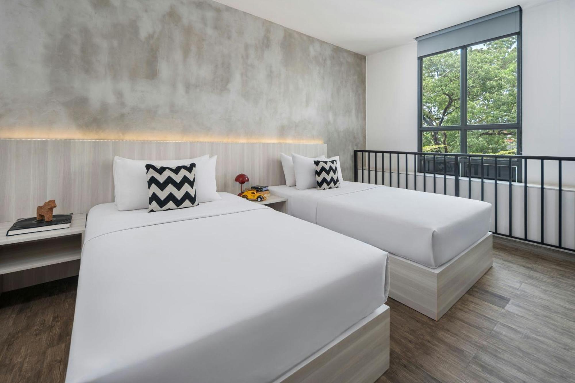 Moxy Bandung Hotell Exteriör bild