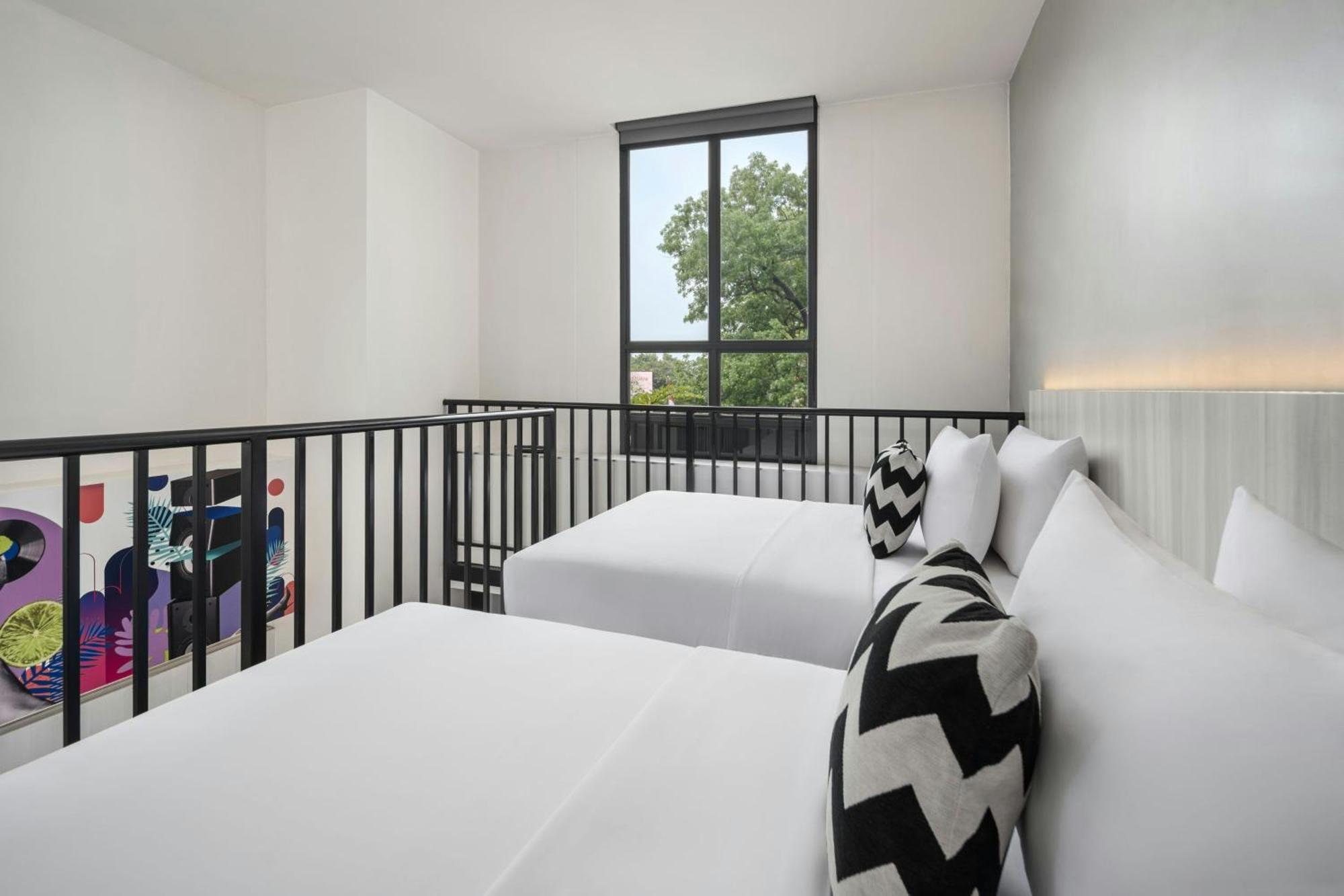 Moxy Bandung Hotell Exteriör bild