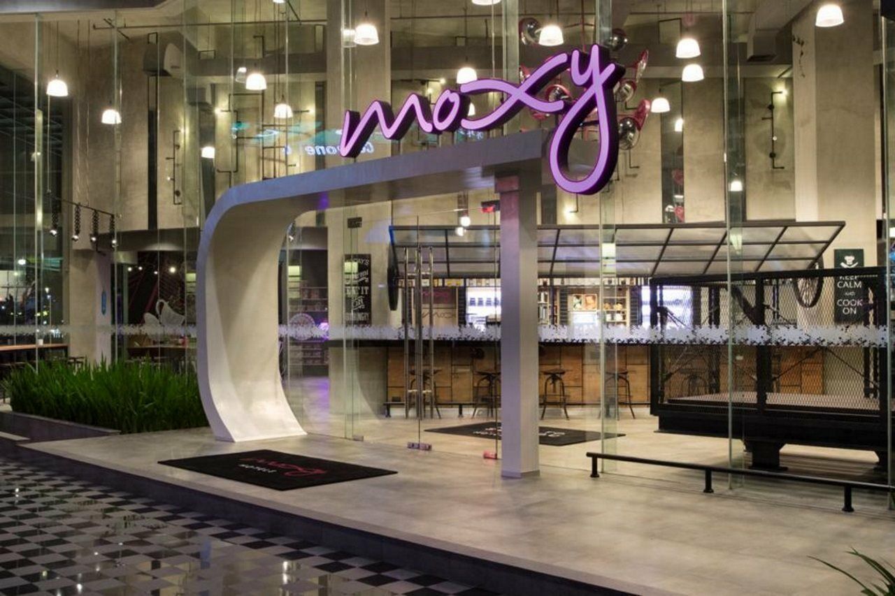 Moxy Bandung Hotell Exteriör bild
