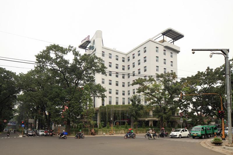 Moxy Bandung Hotell Exteriör bild